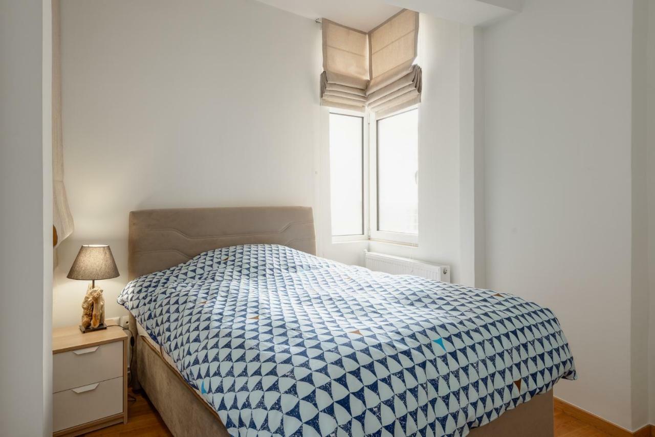 Brand-New Modern Flat In Heart Of City Солун Екстериор снимка