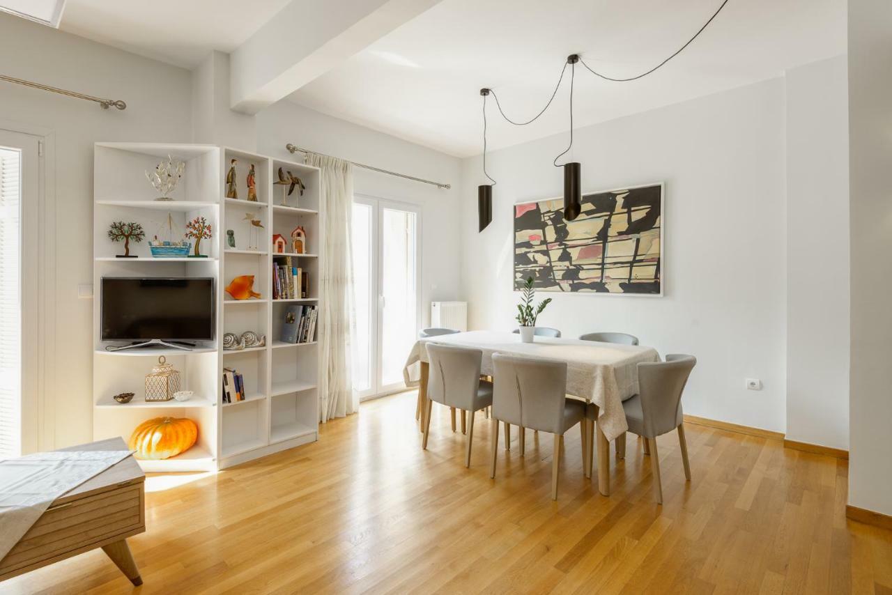 Brand-New Modern Flat In Heart Of City Солун Екстериор снимка